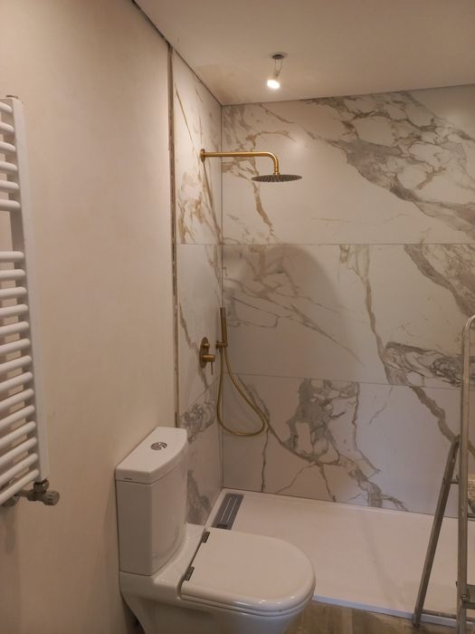 Remodelações & Construção Civil 

Qualidade, Rigor e Acabamentos Profissionais

Realizamos trabalhos de construção civil e remodelação com elev