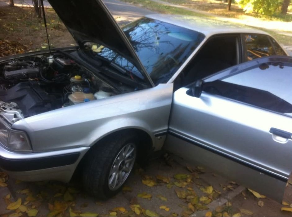 Продам ауди 80 б4 , 2,3 обьем..