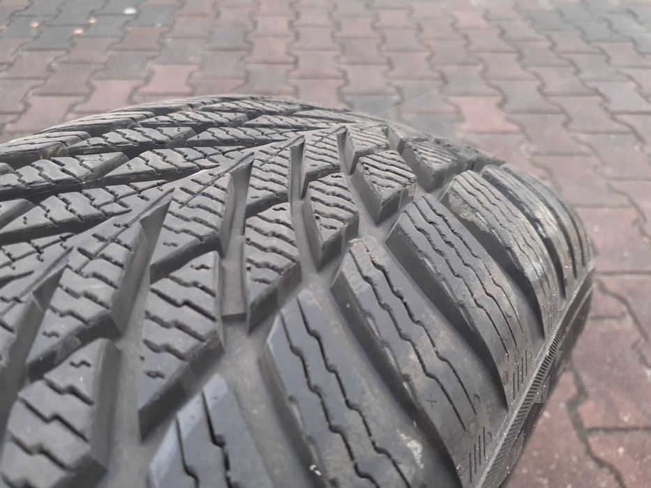 4 bardzo mało używane opony zimowe NOKIAN 185 65 R15 stan bdb, 2024rok