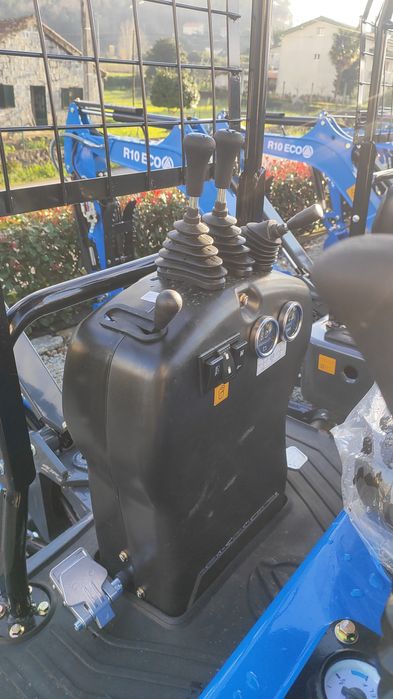 MINI GIRATÓRIA R10 .