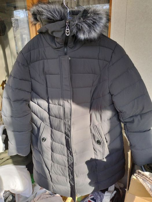 Зимова жіноча куртка нова XXXL