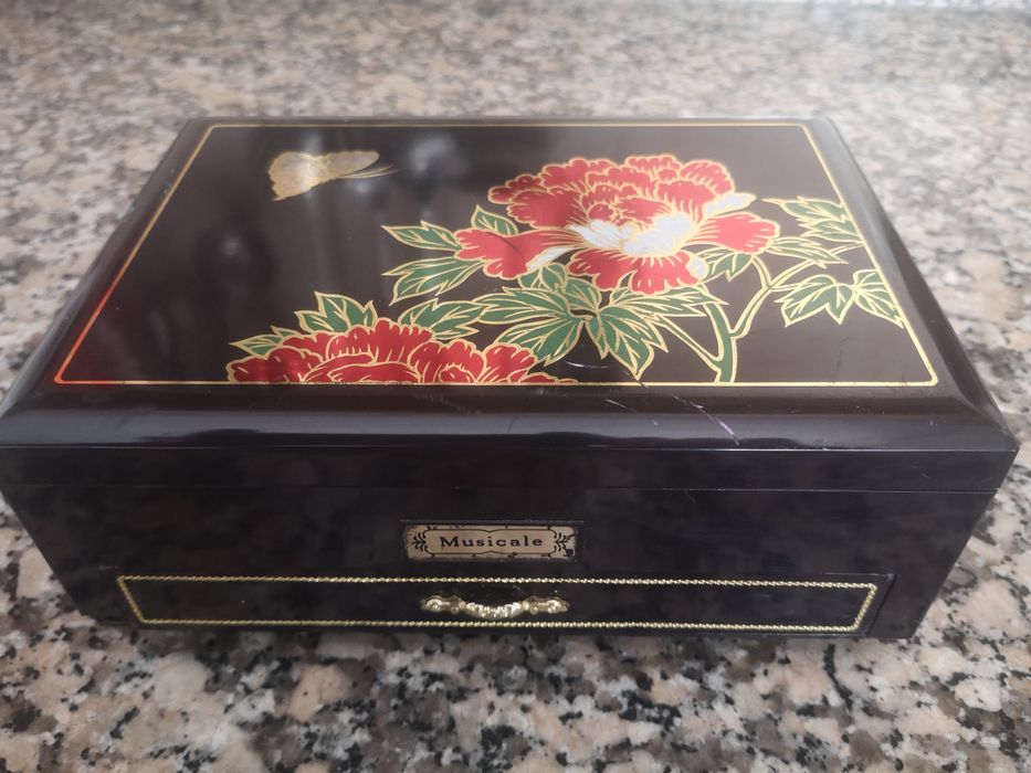 Musical Jewelry Box