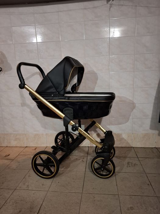 Коляска демисезонная  трансформер