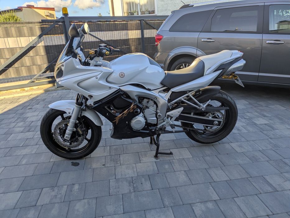 Yamaha fz6 GT ABS  biała 600 idealny mały przebieg