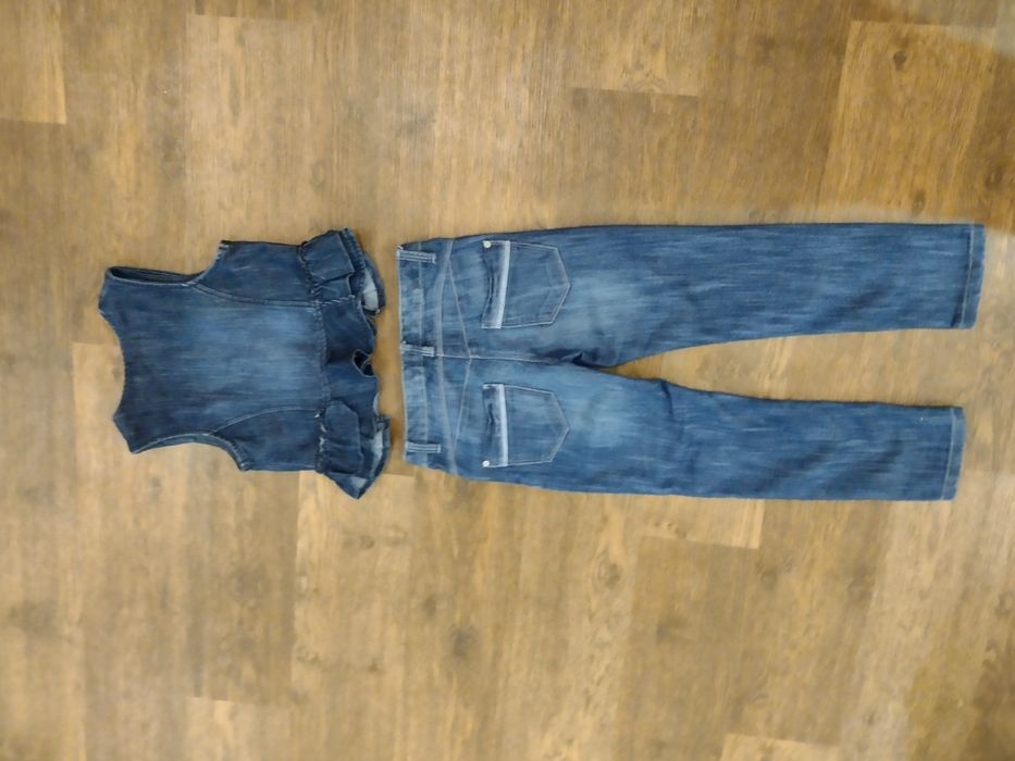 Костюм для дівчинки