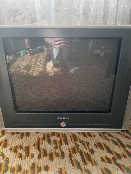 Телевизор samsung