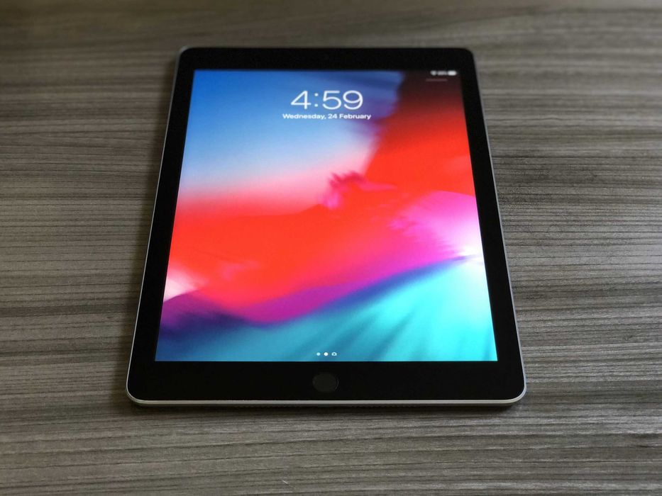 Apple iPad 5 Space Gray 32 GB