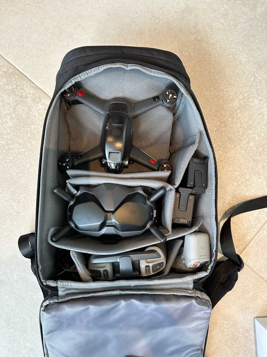 DJI FPV kit + Fly More Kit + DJI Motion Controller