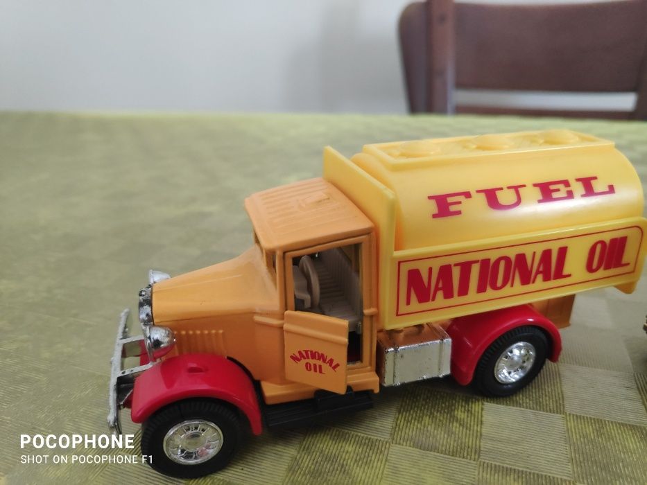Carros Vintage - em metal