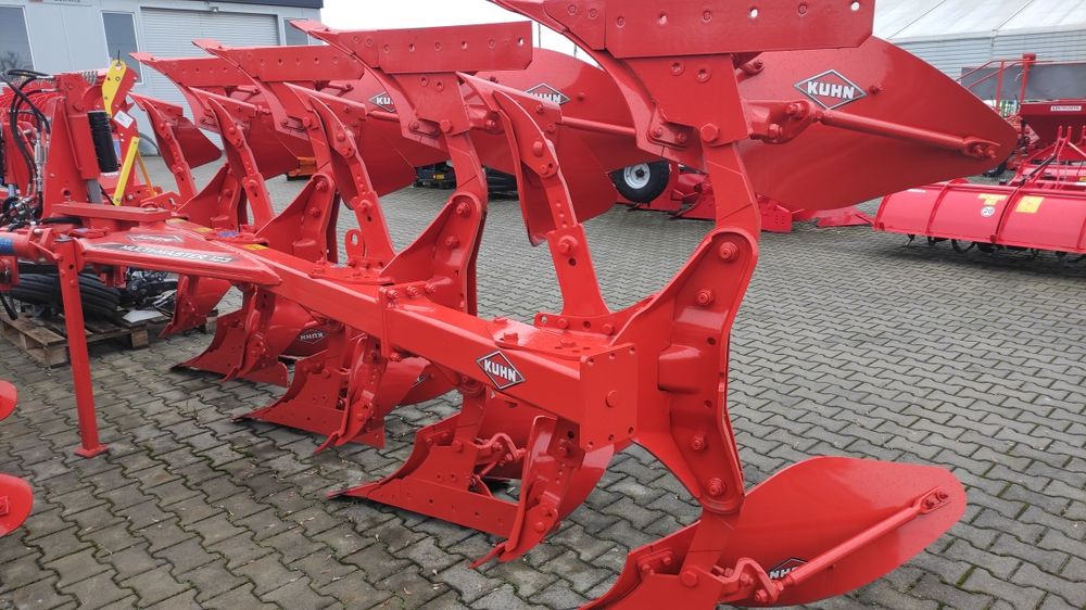 Pług obrotowy KUHN MULTI-MASTER 123 3+1 fabrycznie nowy liniowanie cena brutto gwarancja serwis