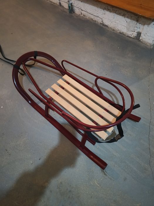 Продам санки нові