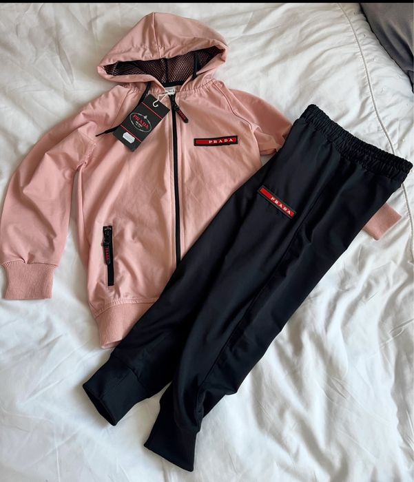 Dres prada dziewczynce 104 cm