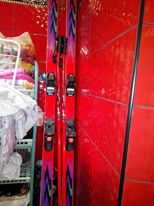 Лыжи плюс палкы лижі