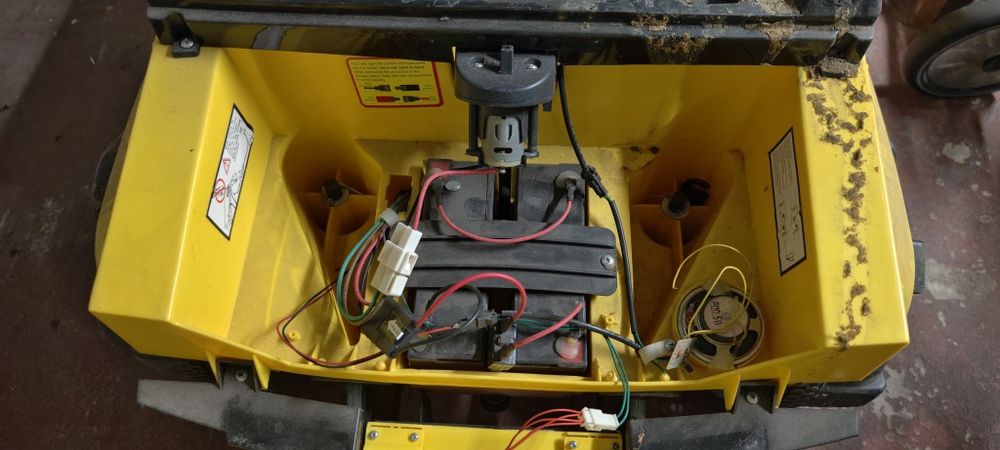 Samochód elektryczny dziecięca terenówka