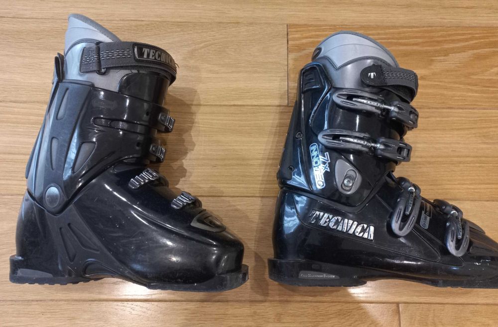 Buty narciarskie damskie TECNICA rozmiar 26-26,5 używane