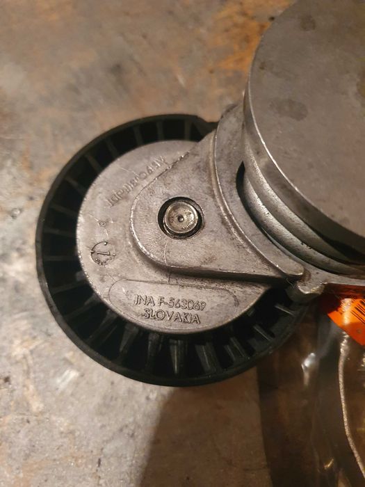 Filtr oleju separator volvo s80 2.5T  2006- r nr kat.31338685