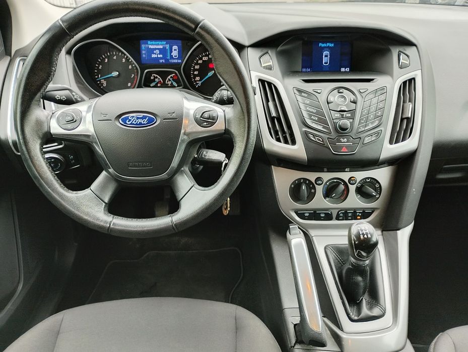 Ford Focus* Super Stanie*