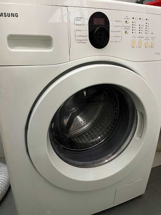 Máquina de lavar roupa