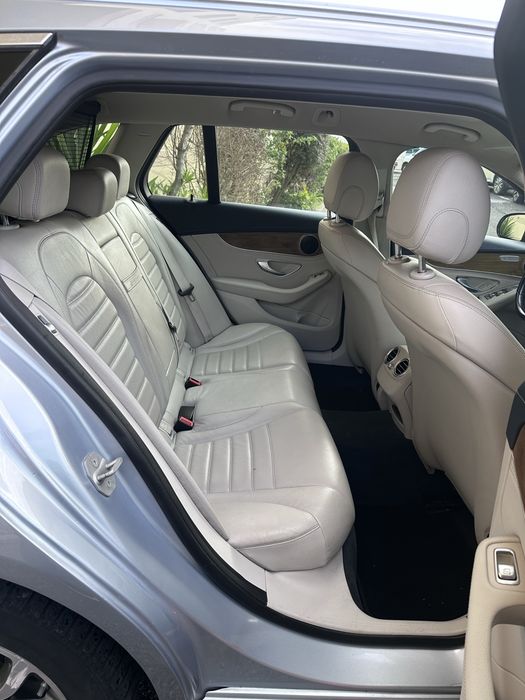 Mercedes C350e.