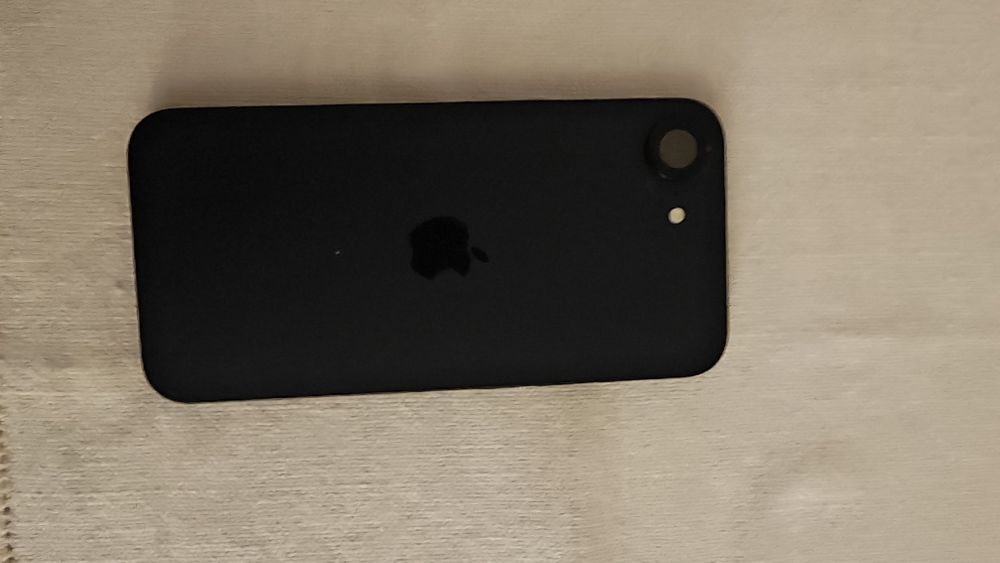 iPhone 16e com 3 meses de uso