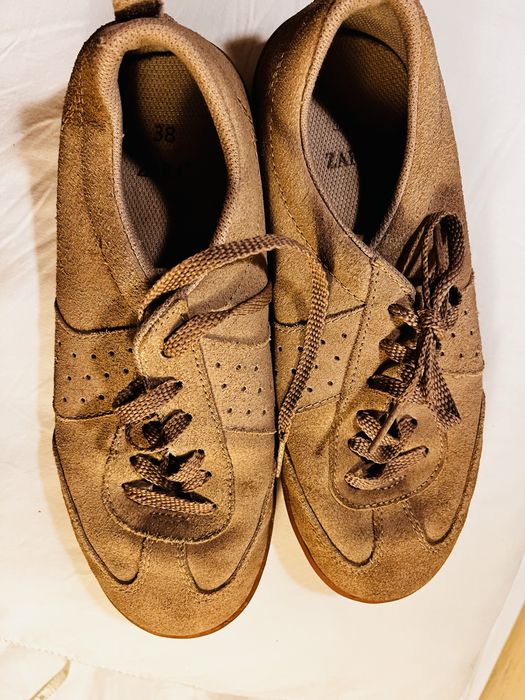 Tenis em camurca zara