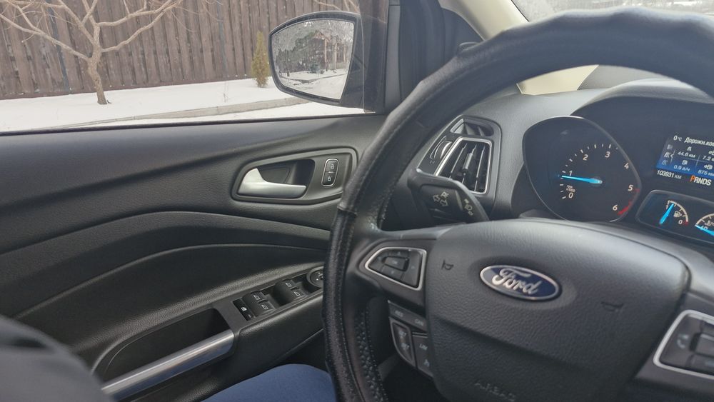 Продам ford kuga комплектація Titanium