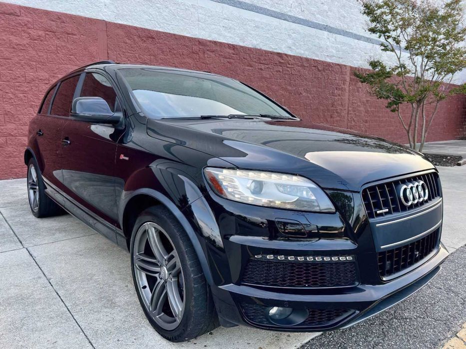 Audi Q7      2015