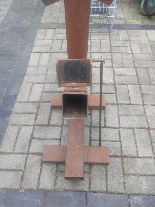 Duży piec rakietowy