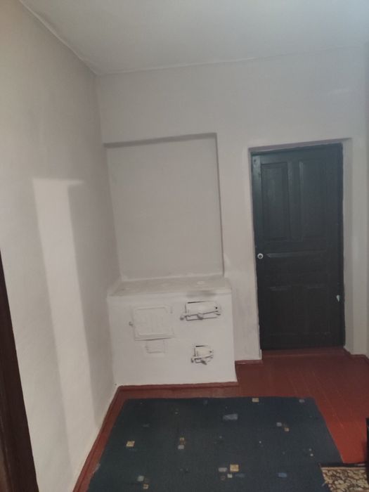 Продаж  просторої квартири з додатковими земельними ділянками