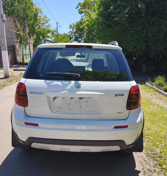 Продам Suzuki SX4 2011