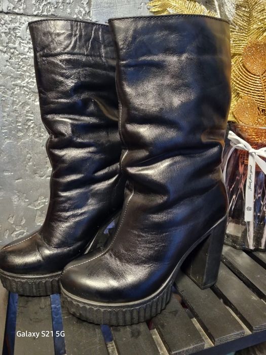 Продам сапоги на підборах