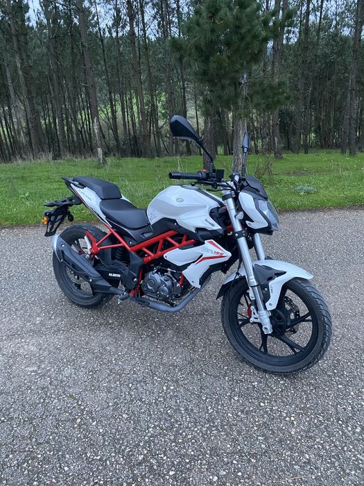 Benelli bn125 (Mota para carta A1)