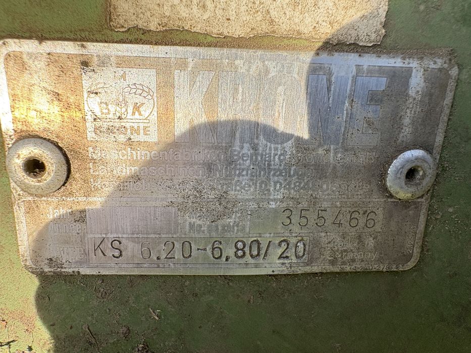 Zgrabiarka dwukaruzelowa krone