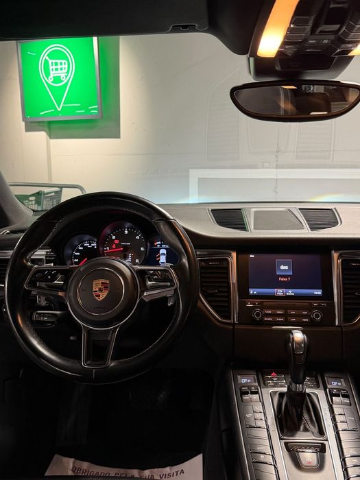 Porsche Macan S