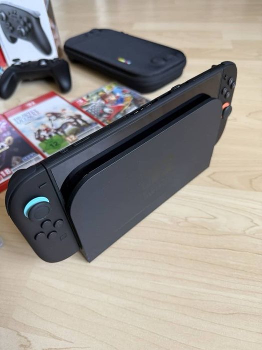 Nintendo Switch 2 + 4 gry, kontroler Nintendo Switch 2 Pro