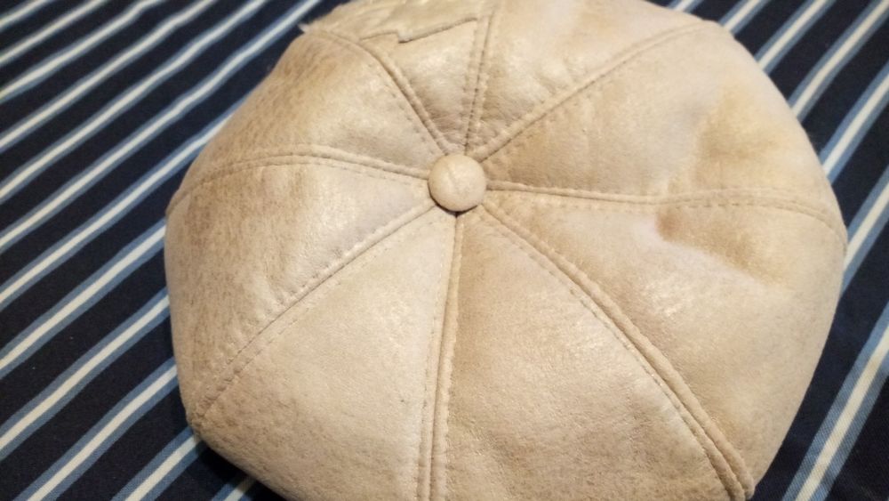 EБерет женский, тёплый б/у.