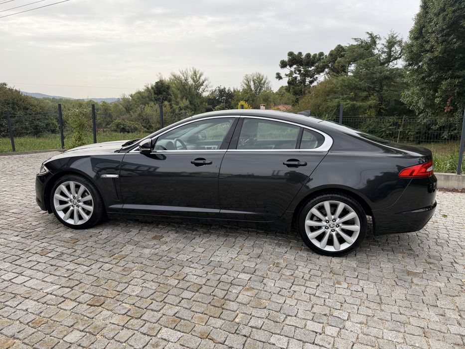 Jaguar XF 2.2D Primium Luxury Auto. - Nacional