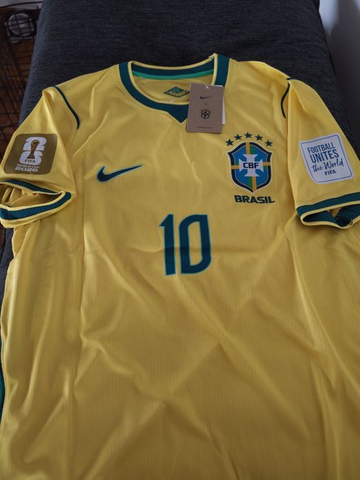 Camisolas tamanho L brasil e Barcelona