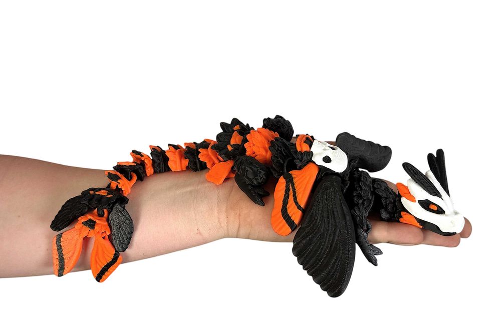 Ćma zmierzchnica trupia głowa 3D –przegubowa, ruchoma figurka nocnego smoka