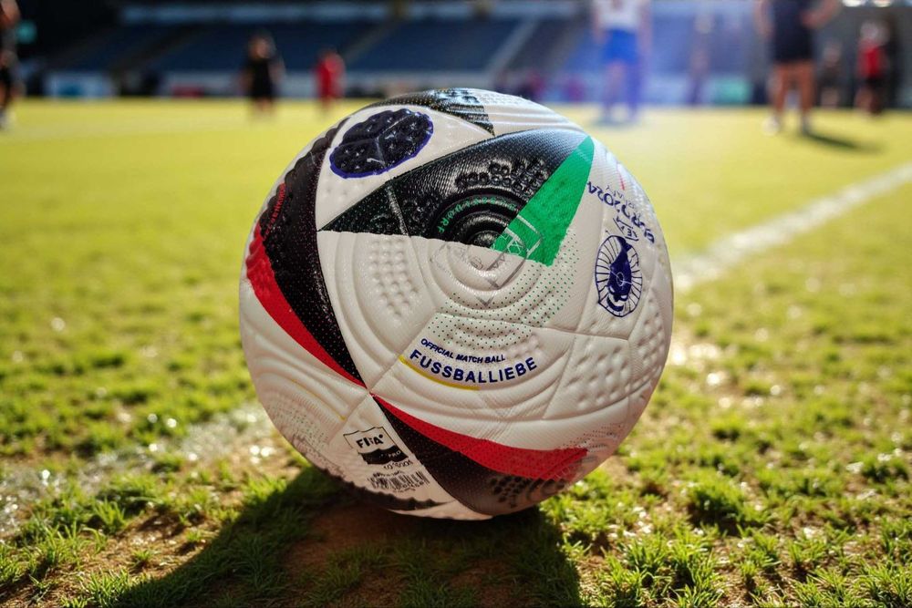 Мяч футбольный, 5-й или 4-й размер, FUSSBALLIEBE EURO 2024