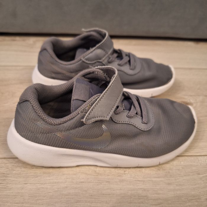 Szare adidasy Nike rozm. 31,5; rzep