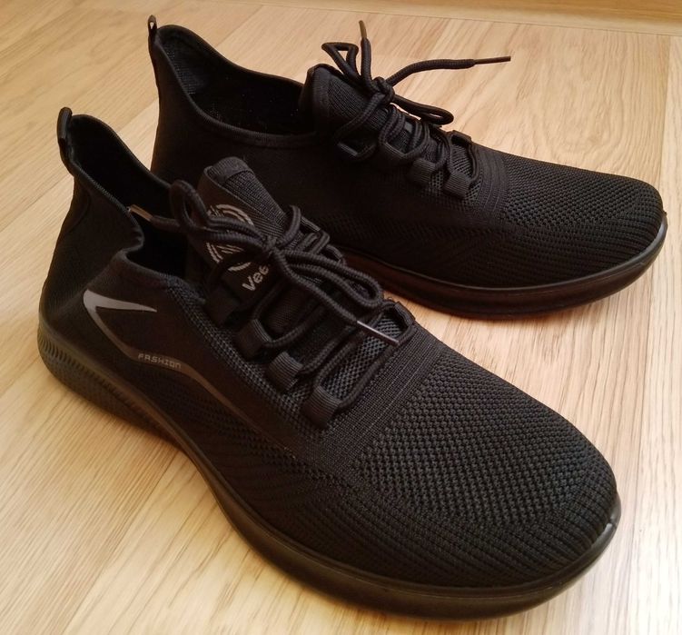 Męskie sneakersy czarne rozmiar 42 długość wkładki 27 cm