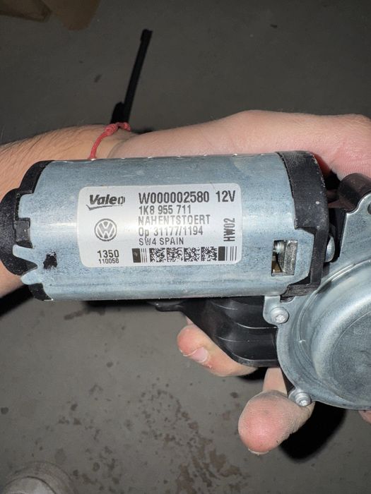 Motor limpa vidros traseiro VW.
