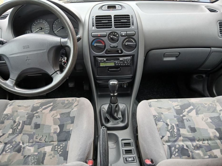 Mitsubishi Carisma