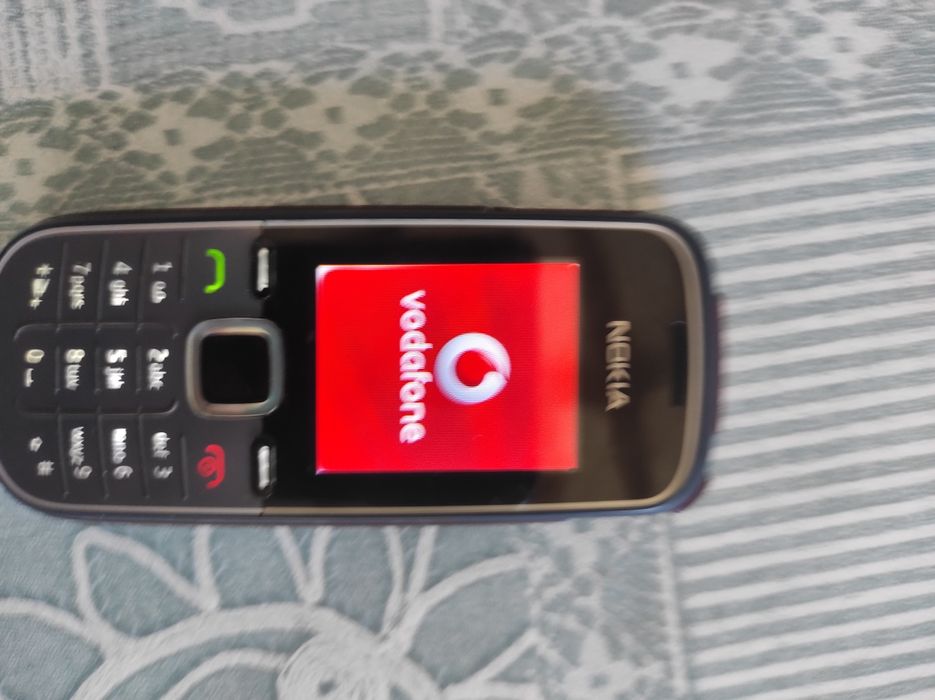 Vendo Nokia 1662-2 com carregador