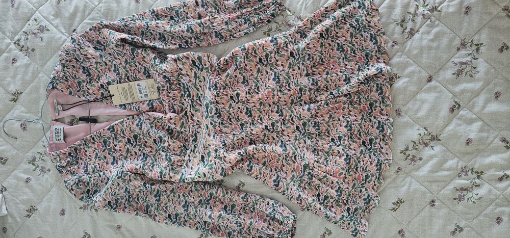 Nowa piękna sukienka Scotch & Soda XS, dekolt, wycięcie na plecach