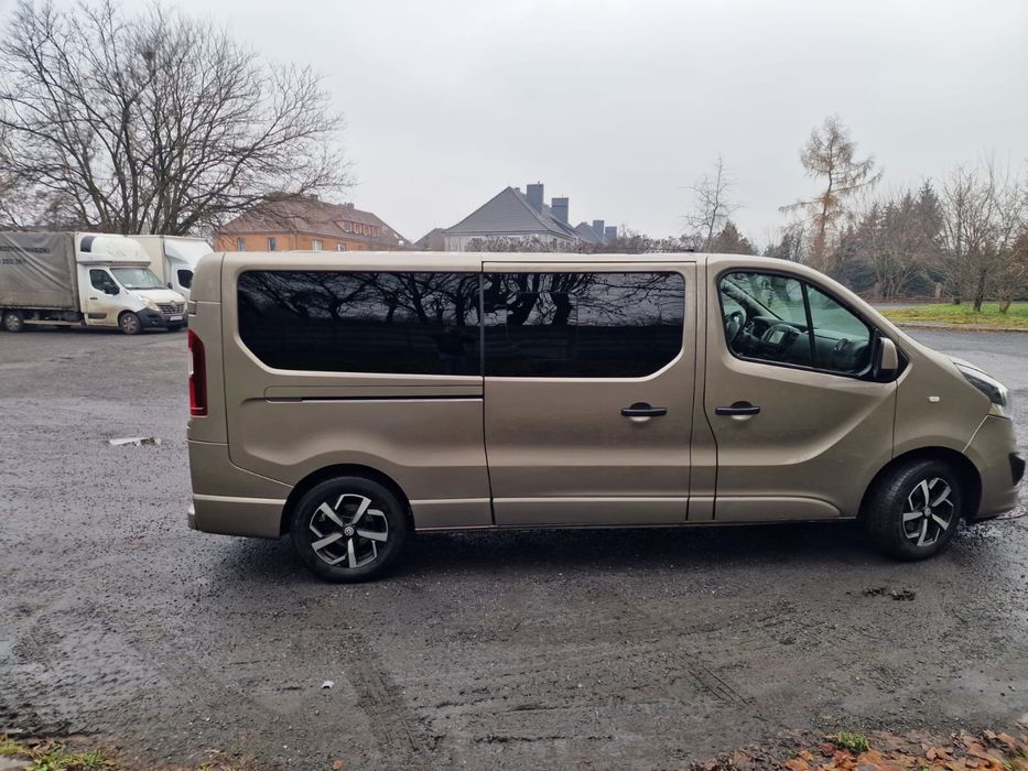 Opel Vivaro  1.6 CDTI  | 2017 | 9 osób | Long