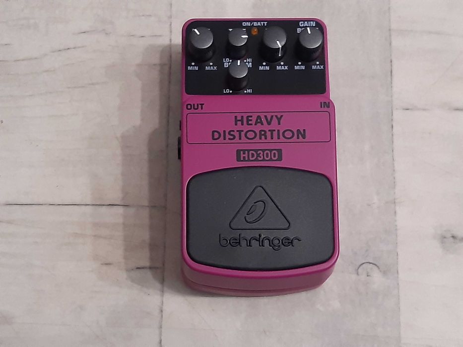 Efekt Gitarowy Behringer Heavy Distortion - wysyłka lub dodam Gratis