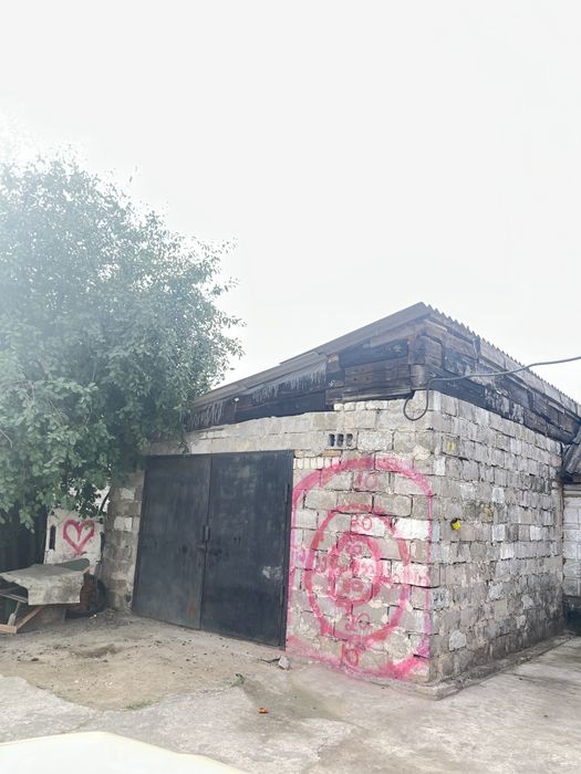 Продаж будинку м. Верхівцеве з гаражем в центрі СЕРТИФІКАТ