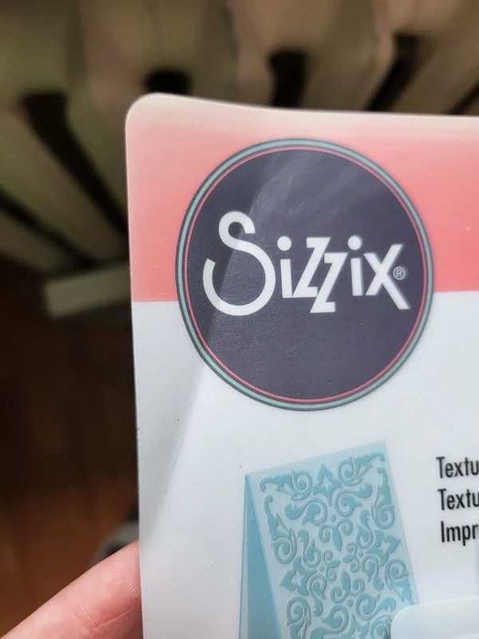 Maszyna tnąco-wytłaczająca Sizzix Big Shot Pro